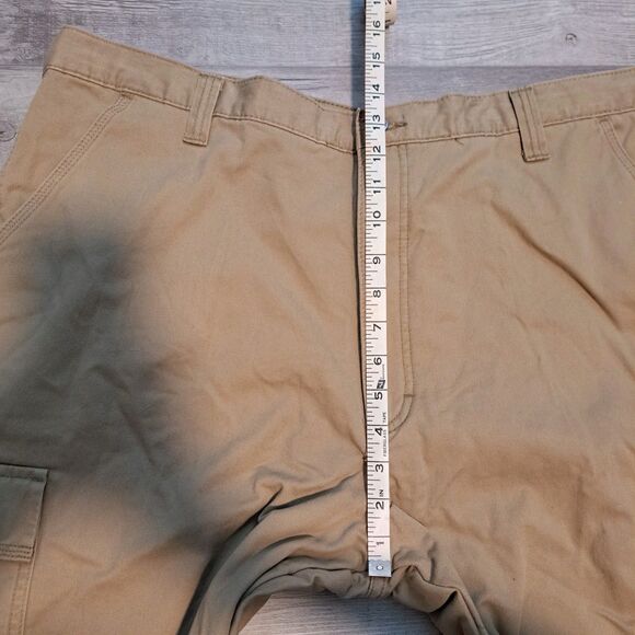 NWT Wrangler Cargo Fleece Lined Pants Men's 42x28 Beige Khaki Relaxed Fit - Picture 8 of 12